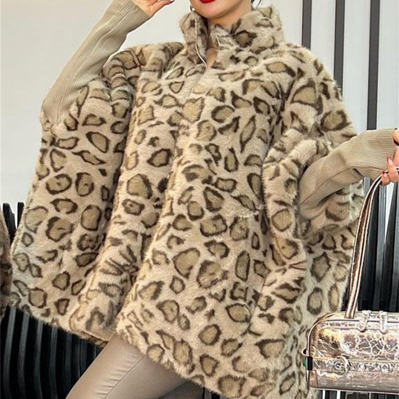 Damen Kuschel-Fleece-Poncho im Leopardenmuster Drune