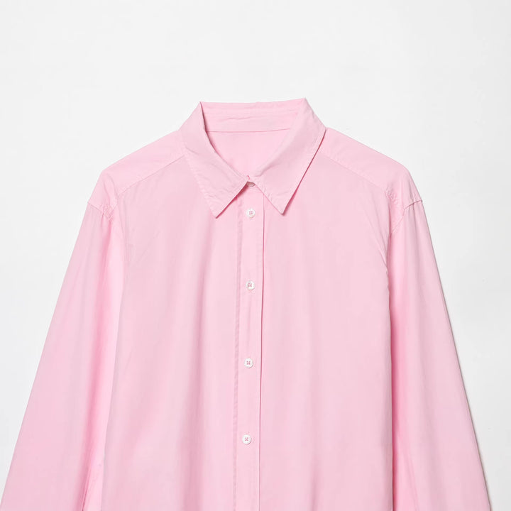 Damen nan oversized Hemdbluse mit Kentkragen, verdeckter Knopfleiste und weitem Drop-Shoulder Drune
