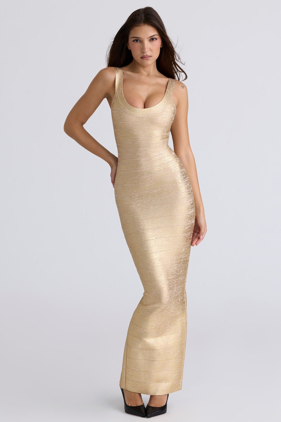 Damen figurbetontes Maxikleid mit schimmerndem Stoff und tiefem Ausschnitt Drune