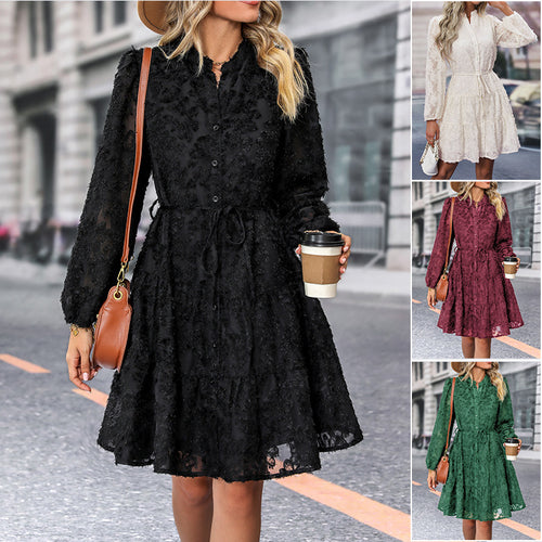 Damen Texturiertes Blusen‑Skaterkleid mit Volantstufen, durchgehender Knopfleiste und Taillenzug Drune