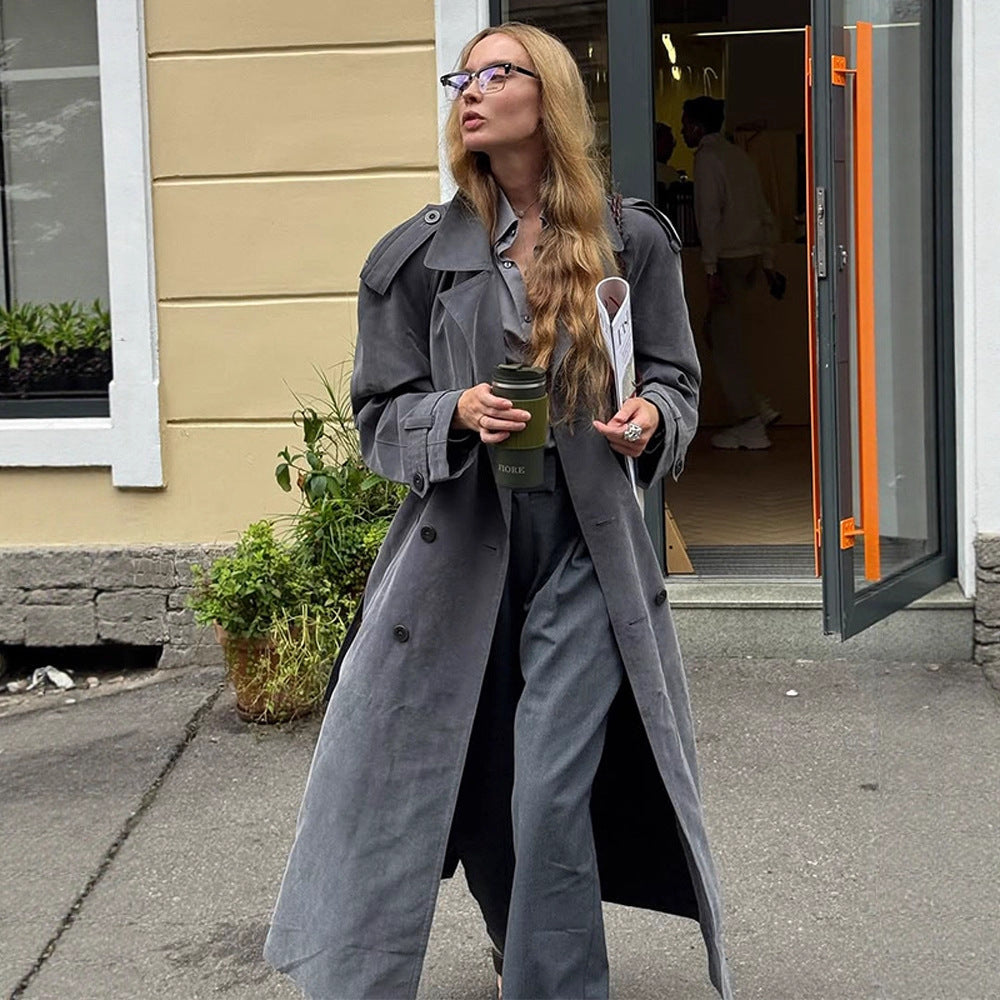 Damen Maxilanger Oversize-Trenchcoat aus softem Velours mit Schulterpatten und doppelreihiger Knopfleiste Drune
