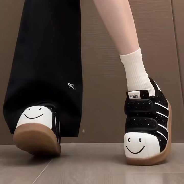 Damen Komfortable Sneaker mit praktischen Klettverschlüssen und lässigem Design Drune