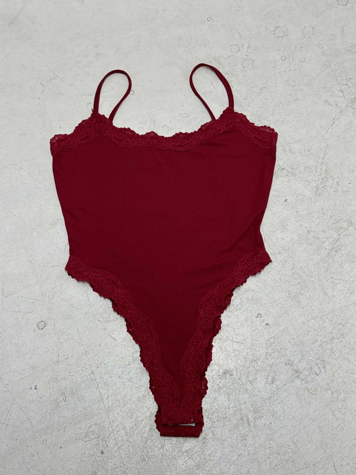 Damen eleganter Bodysuit mit Spitzenakzenten und verstellbaren Trägern Drune