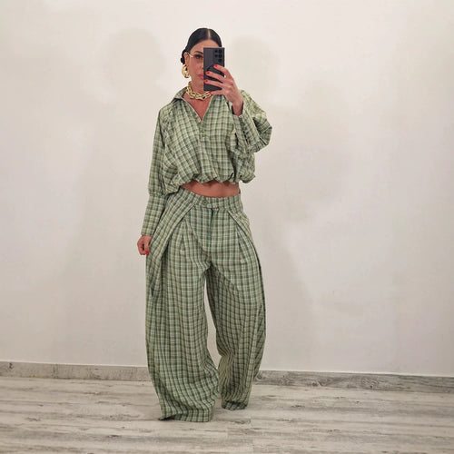 Damen Zweiteiliges kariertes Set mit Cropped Oversize-Hemd und weiter Bundfaltenhose Drune