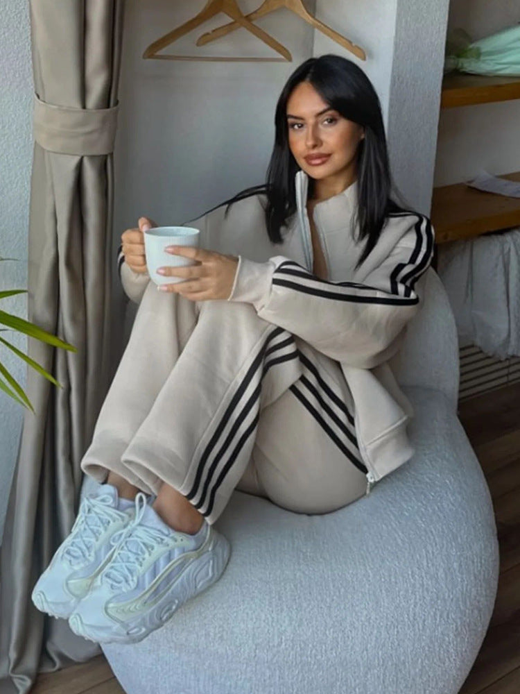 Damen Sportlicher Loungewear-Anzug mit hohem Kragen und seitlichen Streifen Drune