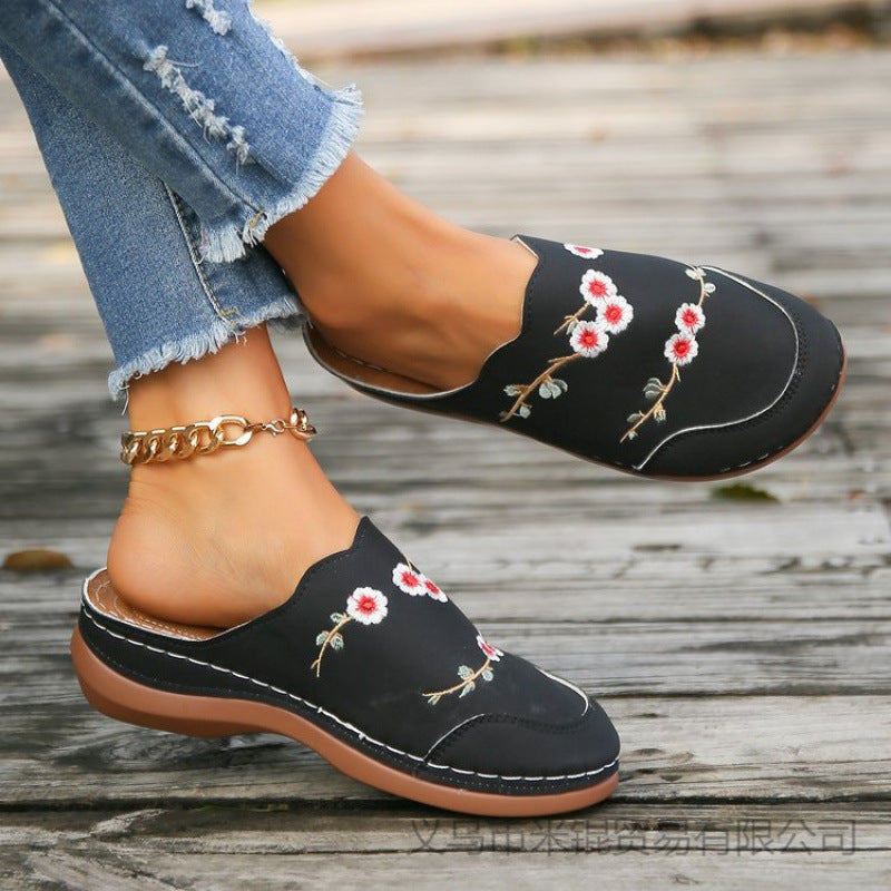 Damen geschlossene Clogs mit floralem Design und komfortablem Fußbett Drune
