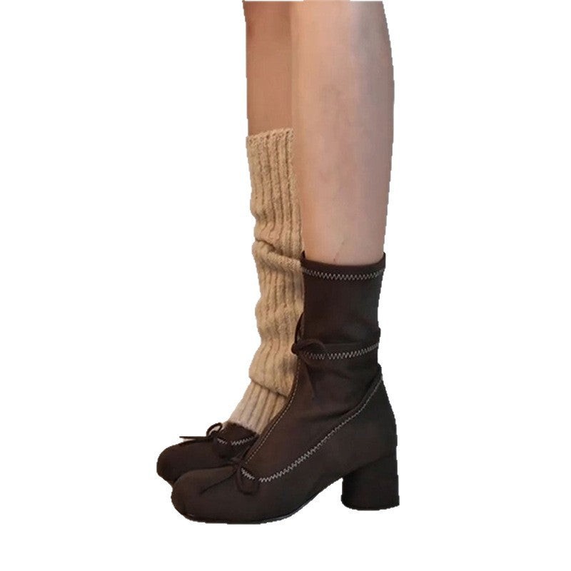 Damen mittelhohe Samtvelours‑Stiefeletten mit runder Zehenpartie, Ziernähten und dekorativen Schleifen Drune