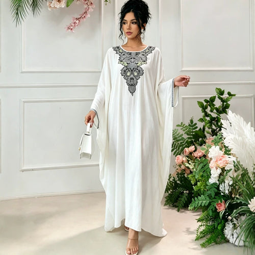 Damen Kaftan-Kleid mit aufwändiger Halsstickerei und weitem Schnitt Drune