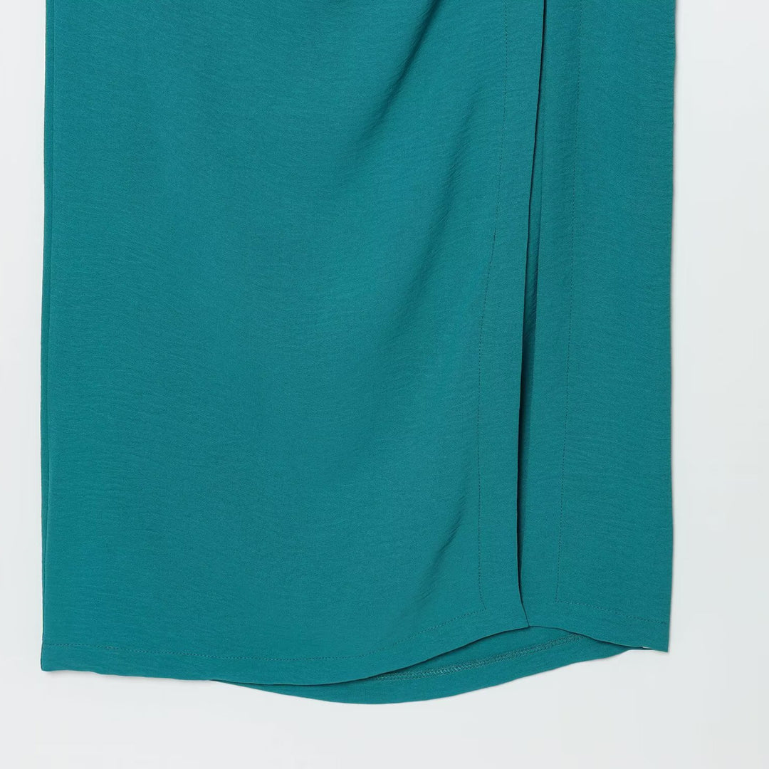 Damen Maxikleid mit elegantem Faltenwurf und asymmetrischem Saum Drune