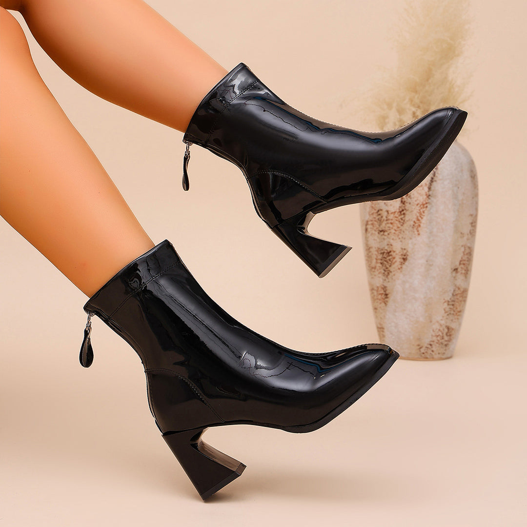 Damen Lack-Stiefelette mit eckigem Blockabsatz und knöchelhohem Schaft Drune