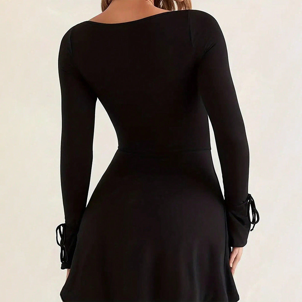 Damen figurbetontes Minikleid mit quadratischem Ausschnitt langen Ärmeln Bindbändern an den Ärmelabschlüssen und seitlichem Schlitz Drune