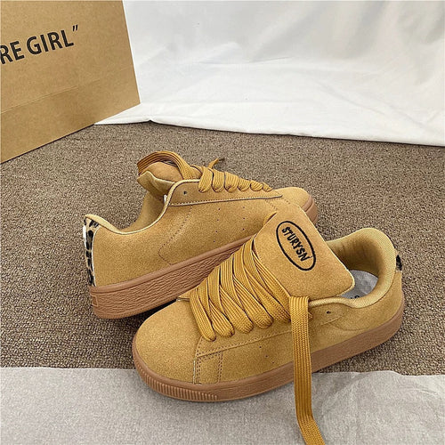 Damen Sneakers aus hochwertigem Wildleder mit bequemen Schnürsystem Drune