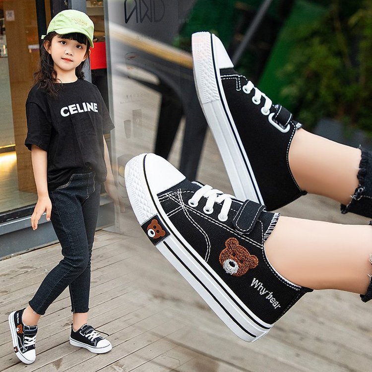Kindersneaker mit stylischem Klettverschluss
