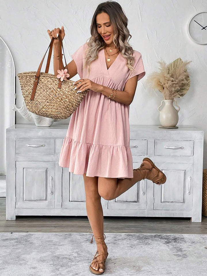 Damen kurzes Sommerkleid mit tiefem V-Ausschnitt und Rüschensaum Drune