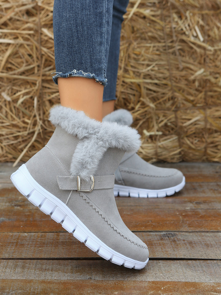 Damen nan gefütterte Kurzstiefel mit Kunstfellbesatz, Velourslederoptik, seitlichem Reißverschluss, dekorativer Metallschnalle und profilierter Lightweight-Sohle Drune