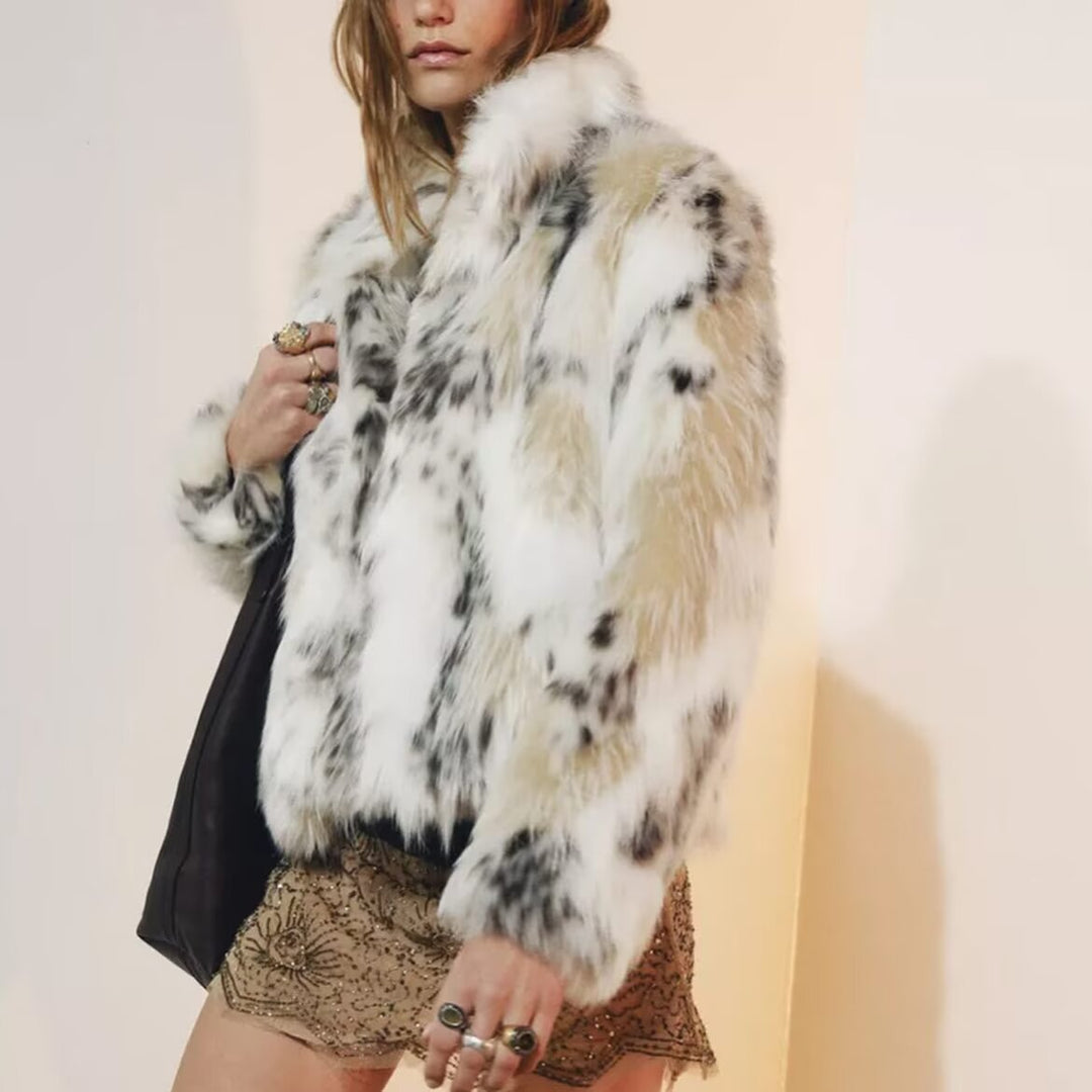 Damen Kurze Kunstfelljacke im Patchfell-Look mit hohem Stehkragen Drune