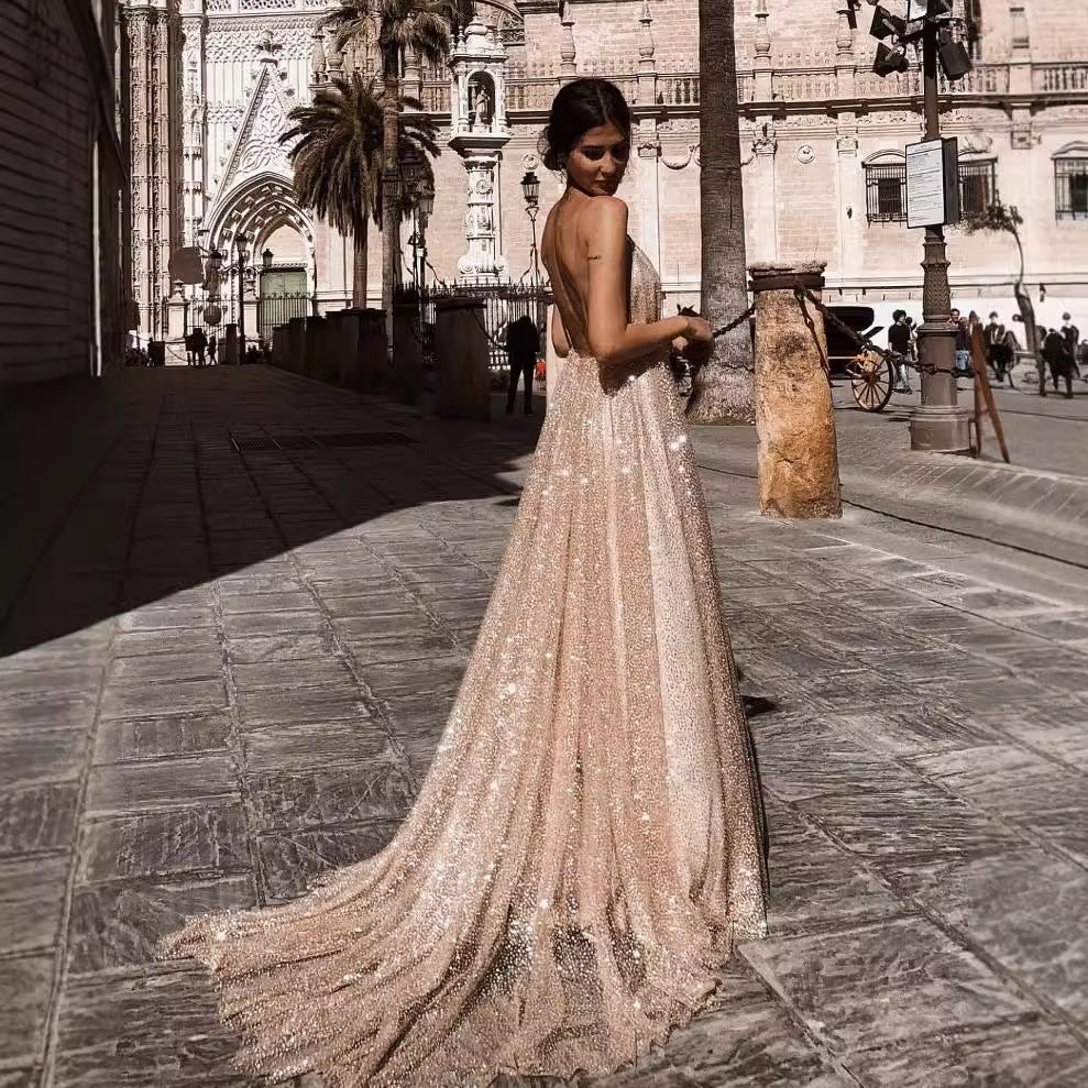 Damen Glamouröses Abendkleid mit tiefem V-Ausschnitt und strahlenden Pailletten Drune
