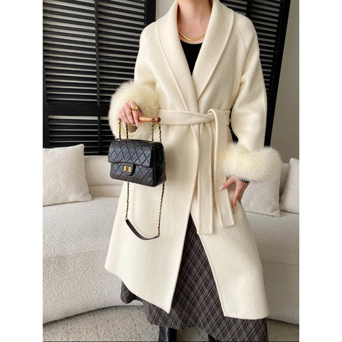 Damen eleganter Langmantel mit samtigen Abschlüssen und großzügigem Schnitt Drune