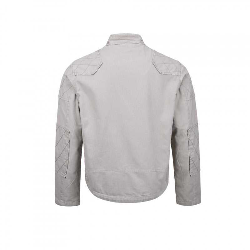 Herren Kurz geschnittene Biker‑inspirierte Baumwolljacke mit Stehkragen, Quilt‑Einsätzen und Reißverschlusstaschen Drune