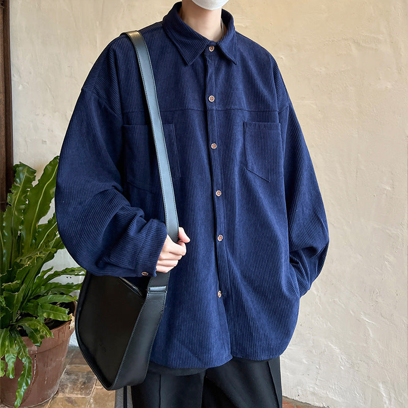 Herren nan oversized Kordhemdjacke mit aufgesetzten Brusttaschen, abgerundetem Saum und lockerer Silhouette Drune