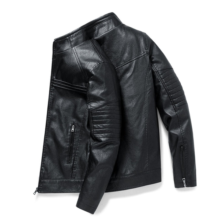 Herren Slim-Fit Kunstleder-Motojacke mit Stehkragen und gesteppter Ärmelpasse Drune