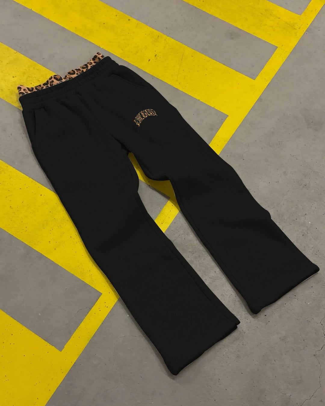 Damen nan gemütliche Jogginghose mit ausgestellter Beinform, elastischem Leo-Bund und seitlichen Eingrifftaschen Drune