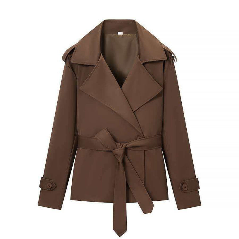 Damen 50+ kurzer Taillen-Trenchblazer mit Bindegürtel und weitem Revers Drune