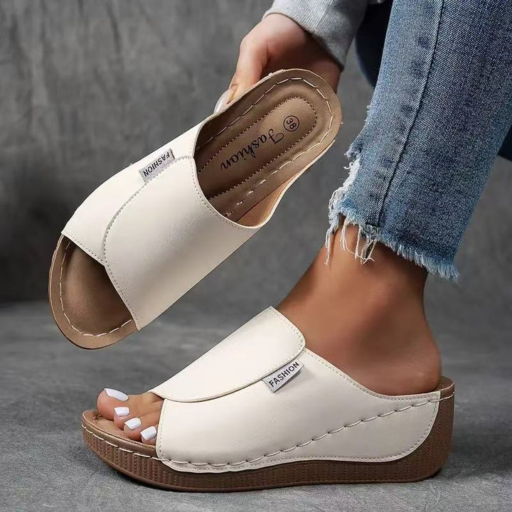Damen nan anatomisch geformte Schlupf-Sandale mit ergonomischer Keilsohle und genähter Randnaht Drune