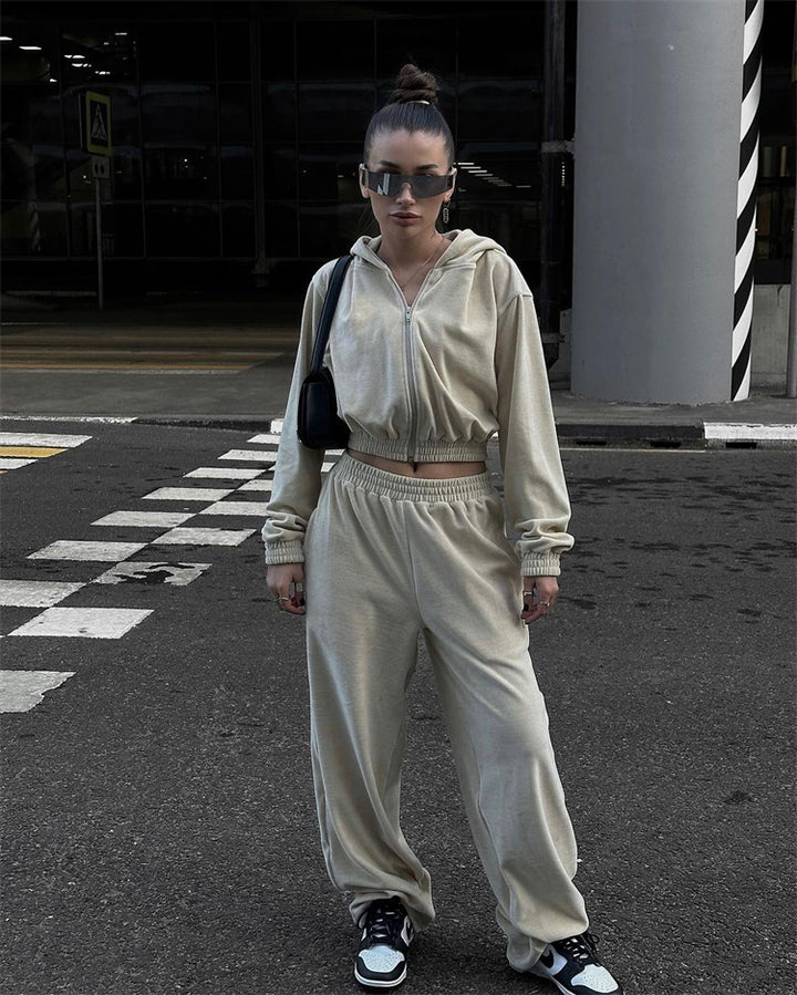 Damen samtiges Lounge-Set mit kurzem Zip-Hoodie, elastischem Rippbund und weitem High-Waist Palazzo-Hose Drune