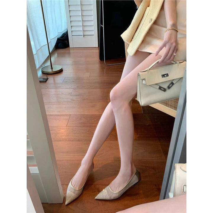 Damen Elegante spitz zulaufende Mesh-Ballerinas mit Kristallbesatz und goldener Einfassung Drune