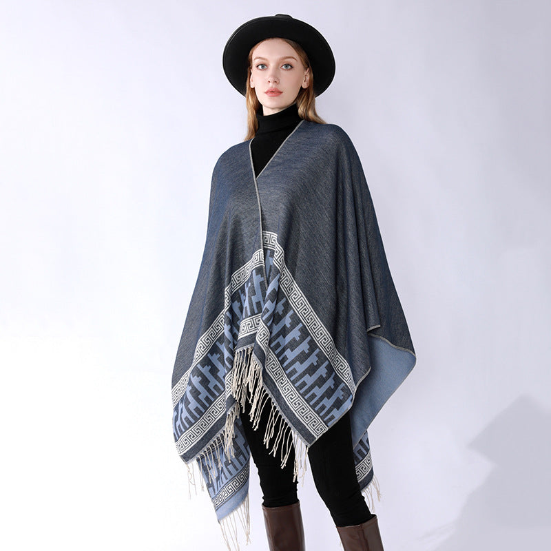 Damen Capeponcho aus feinem Wollmix mit ornamentaler Bordürenkante und Zipfelrand Drune