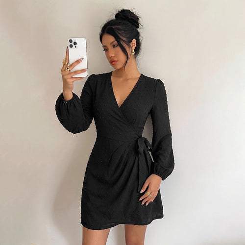 Damen Wickel-Minikleid mit V-Ausschnitt, Punkteffekt, geraffter Taillenpartie und langen Ärmeln Drune