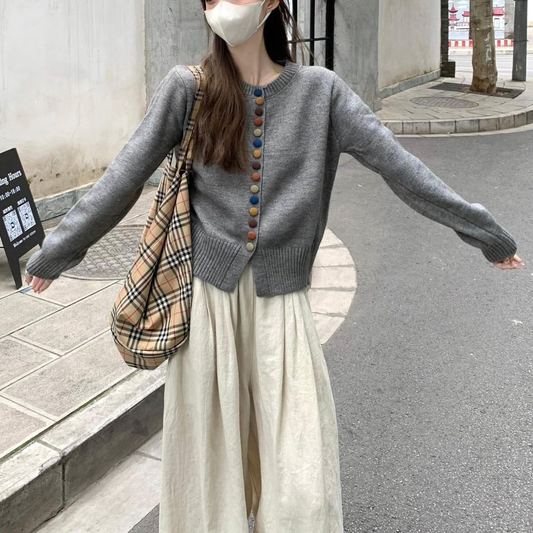 Damen Strickjacke mit bunten Knopfdetails und lässigem Schnitt Drune
