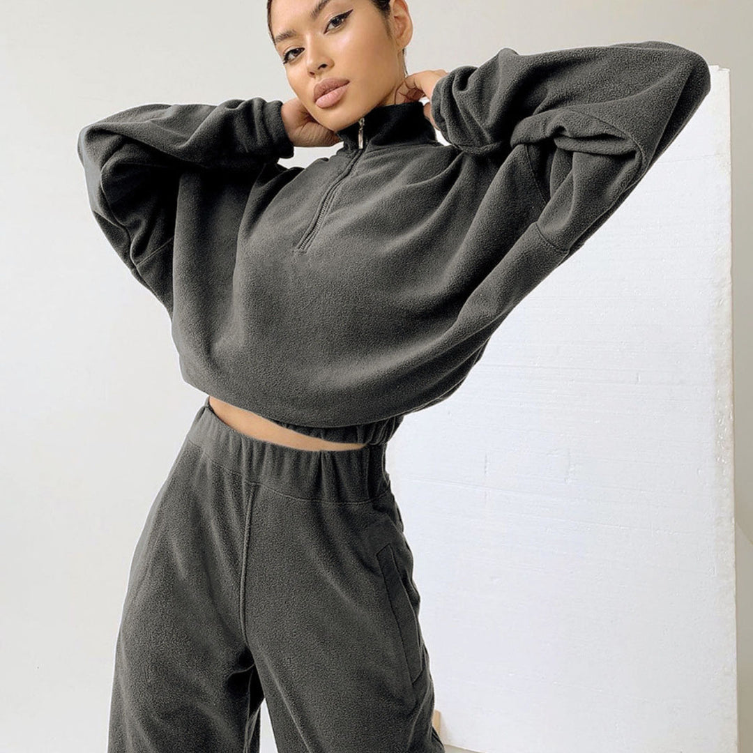 Damen kurz geschnittenes Samt-Lounge-Set mit tailliertem Zip-Hoodie und fließender Highwaist-Palazzohose Drune