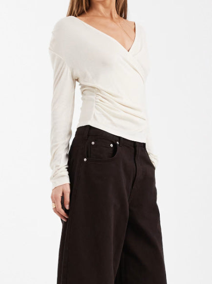 Damen Figurbetontes Wickelshirt mit V-Ausschnitt und Raffung Drune