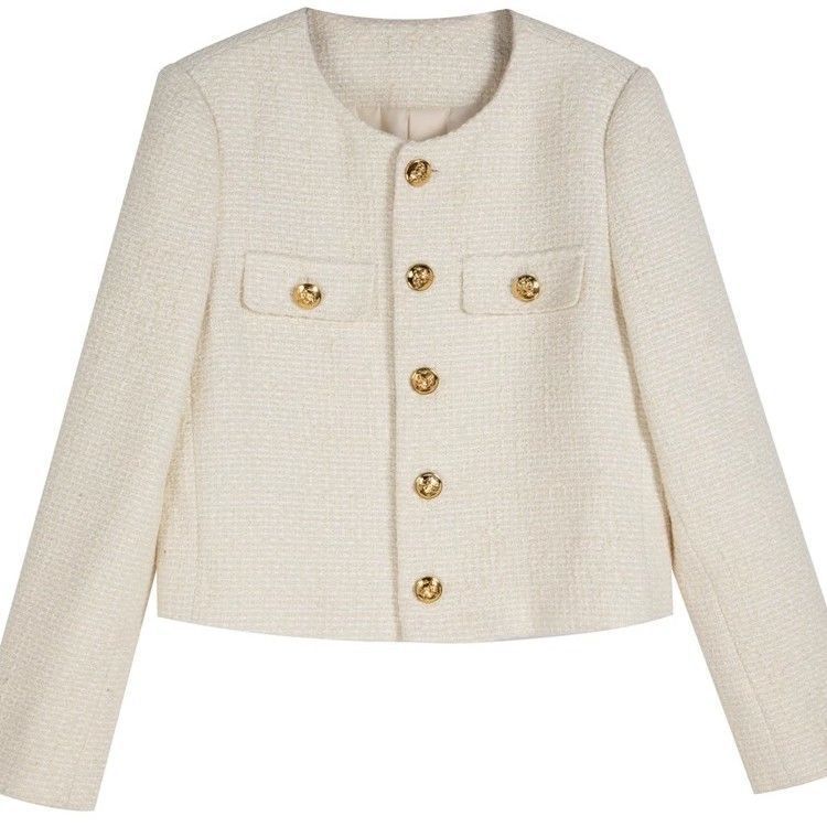 Drune | Kurze Damenjacke aus Bouclestoff mit klassischem Design und Schmuckknöpfen