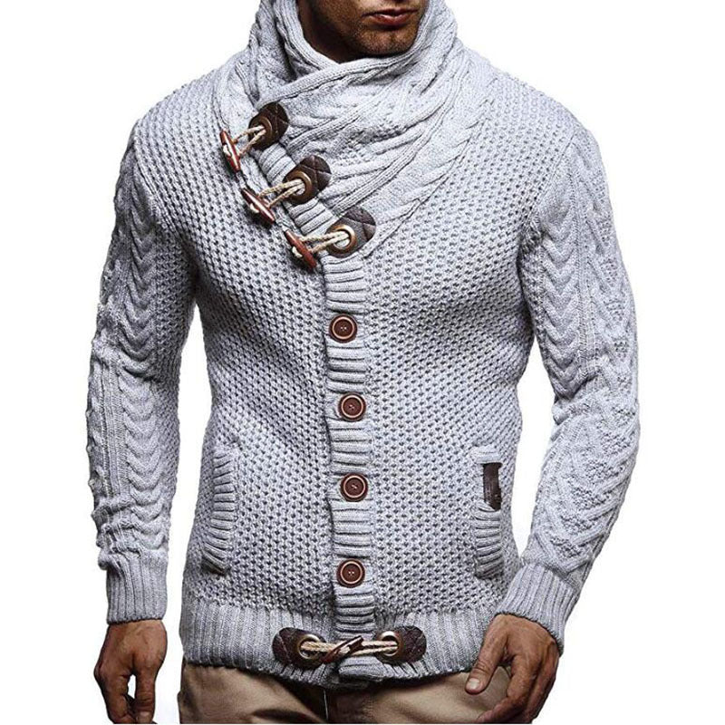 Herren nan grobgestrickter Cardigan mit Schalkragen, Knebelverschlüssen und Zopfmusterärmeln Drune