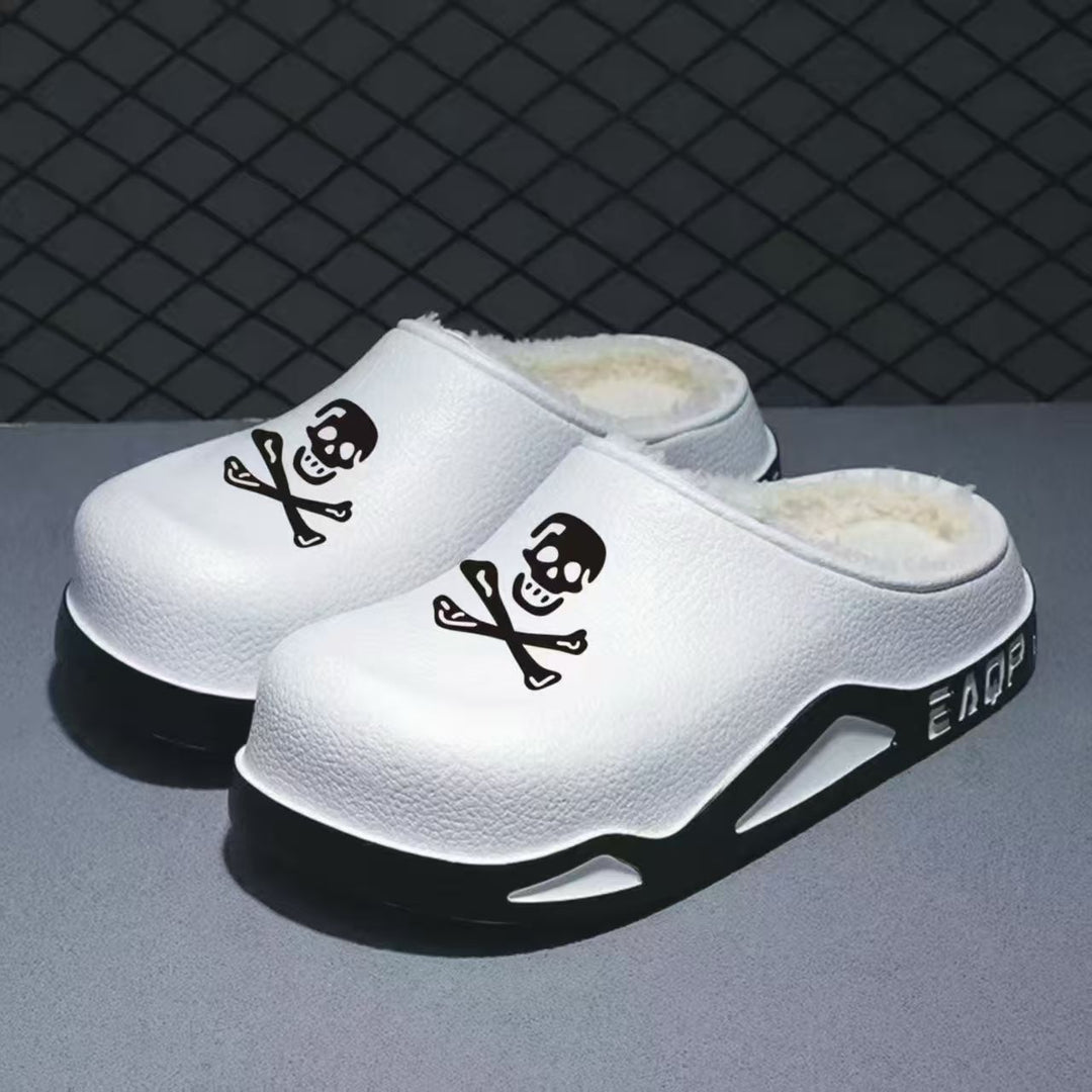 Herren Gefütterte PU-Clogs mit Totenkopfprint und profilierter EVA-Sohle Drune