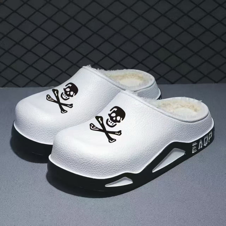 Herren Gefütterte PU-Clogs mit Totenkopfprint und profilierter EVA-Sohle Drune