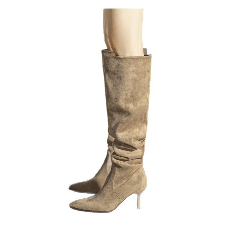 Damen Slouch‑Stiefel aus Wildlederoptik mit spitzer Zehenform und niedrigem Kitten‑Absatz Drune