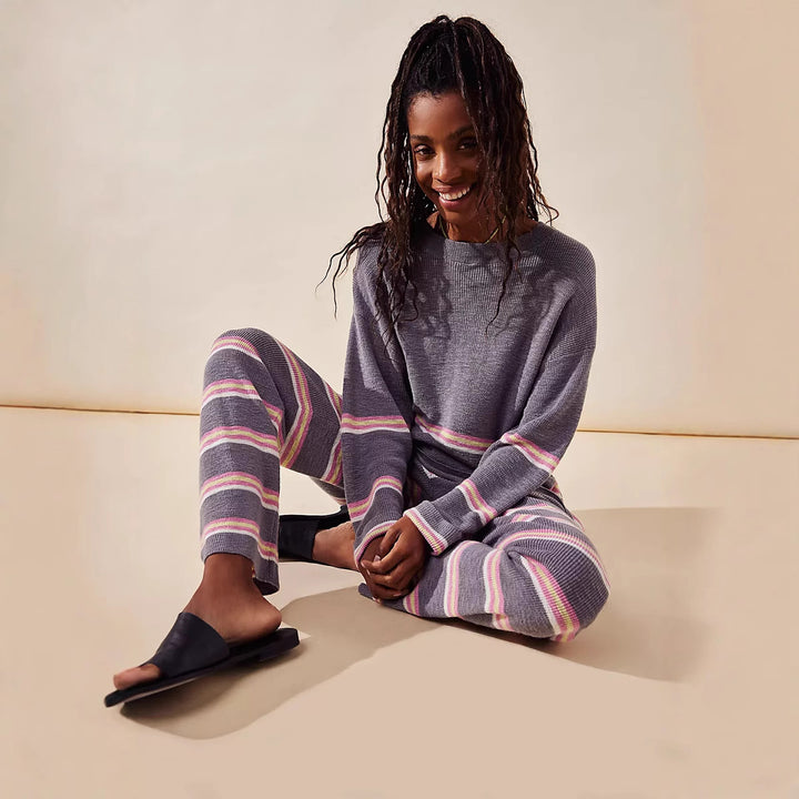 Damen gestreiftes Strick-Lounge-Set mit weichem Oversize-Pullover und weitem High-Waist-Hose Drune