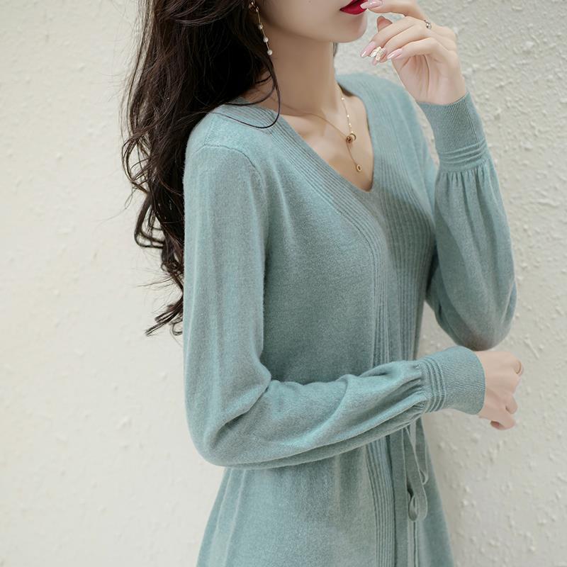 Damen Strickkleid mit taillierbarem Gürtel und fein strukturiertem Oberteil Drune