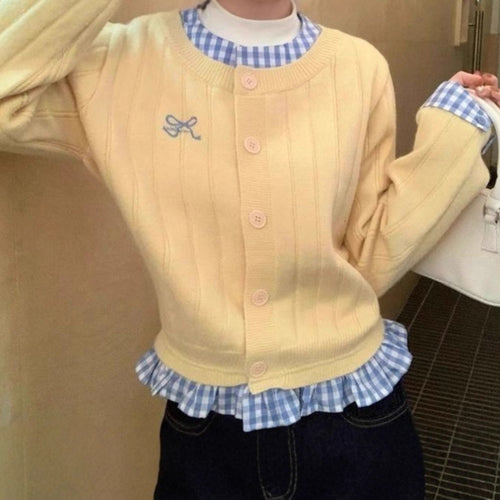 Damen modische Strickjacke mit modernen Akzenten und verspieltem Rüschendesign Drune