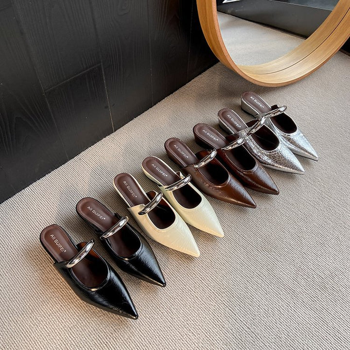 Damen elegante Slingback Mules mit spitzem Zehenbereich und dekorativem Ketten-Detail Drune