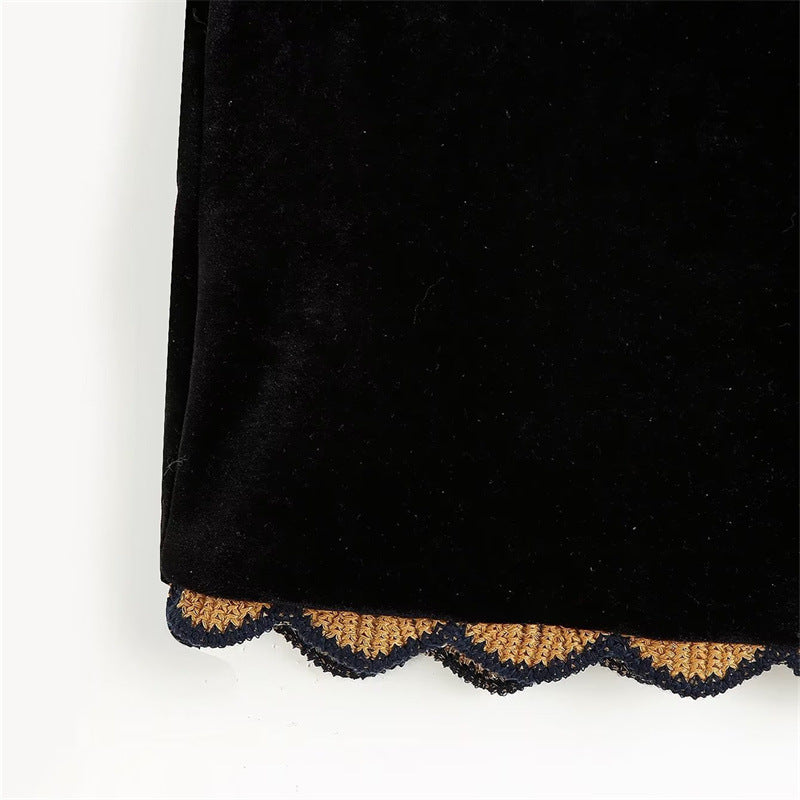 Damen Bestickte Samtweste mit folklorischer Perlenstickerei und gewelltem Saum Drune