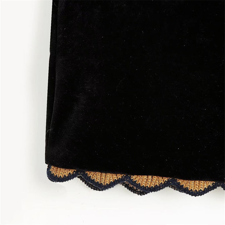 Damen Bestickte Samtweste mit folklorischer Perlenstickerei und gewelltem Saum Drune