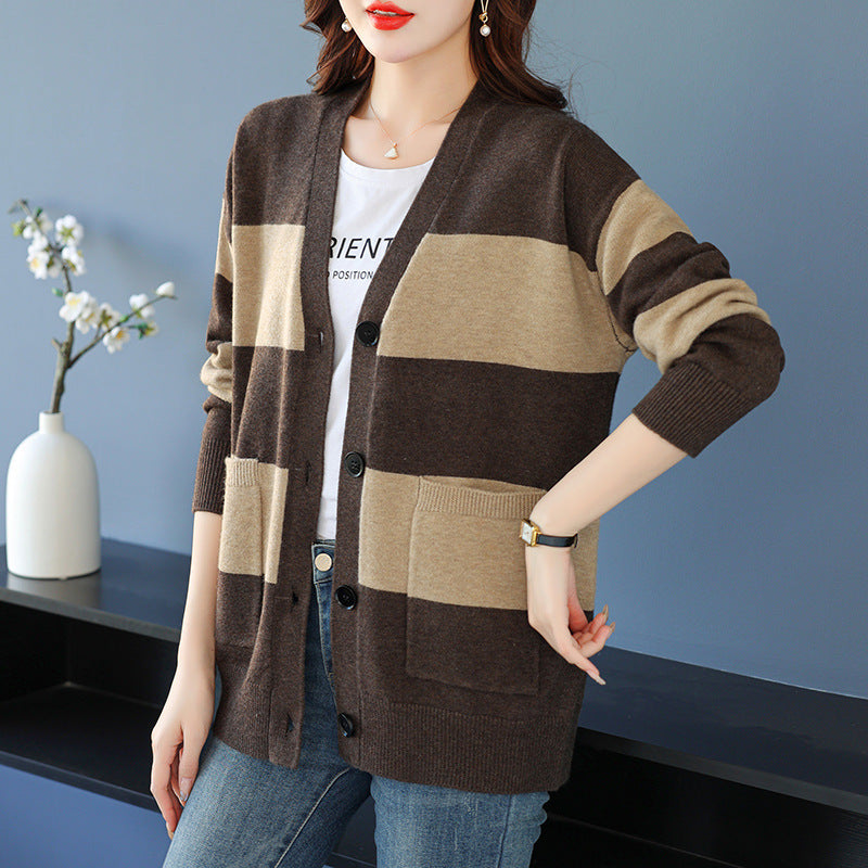 Damen lässige Strickjacke mit breiten Streifen und aufgesetzten Taschen Drune