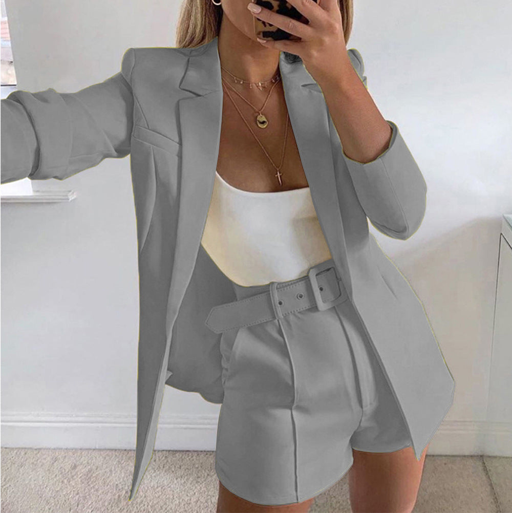 Damen Zweiteiliges maßgeschneidertes Blazer‑Set mit hochtaillierten Shorts und Gürtel Drune
