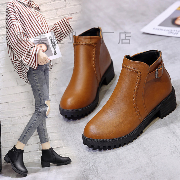 Damen Kurzschaft-Ankleboots mit Ziernaht, robuster Lug‑Sohle und verstellbarem Schnallenriemen Drune