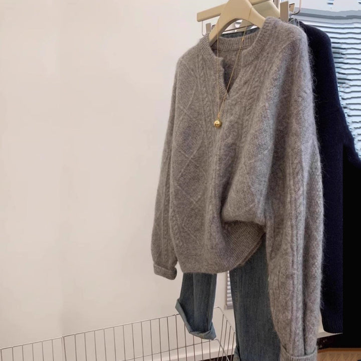Damen Oversize Mohair-Optik Zopfmusterpullover mit V‑Ausschnitt und überschnittener Schulter Drune